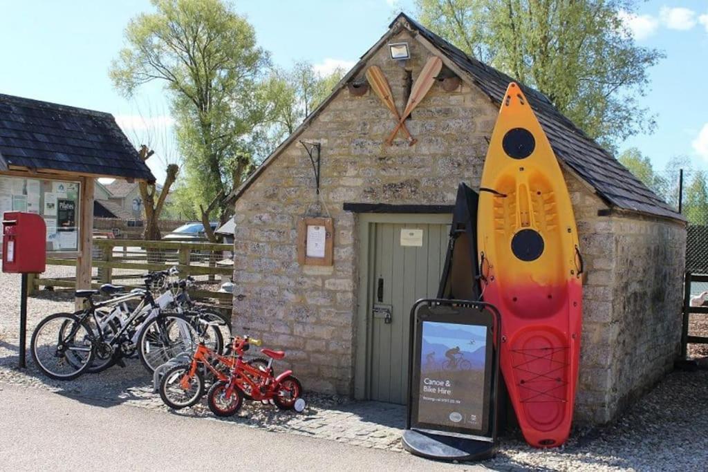 Blueberry Cottage - Lower Mill Estate Somerford Keynes Exterior foto